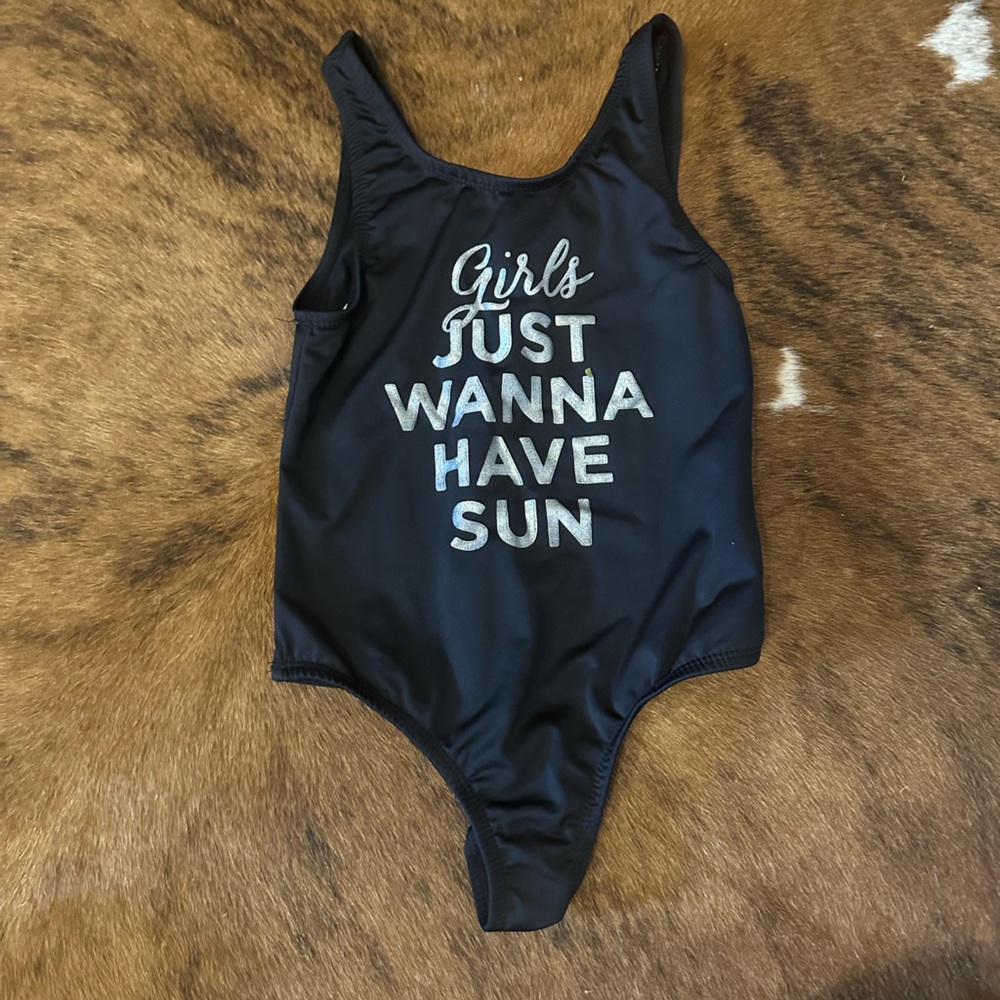 girls just wanna have sun bathing suit 🖤☀️